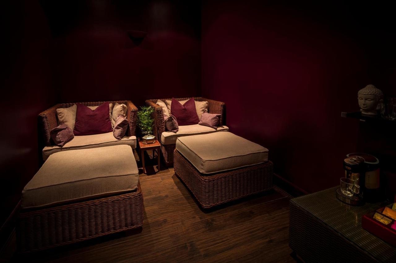 Crowne Plaza Chester By Ihg Exteriör bild