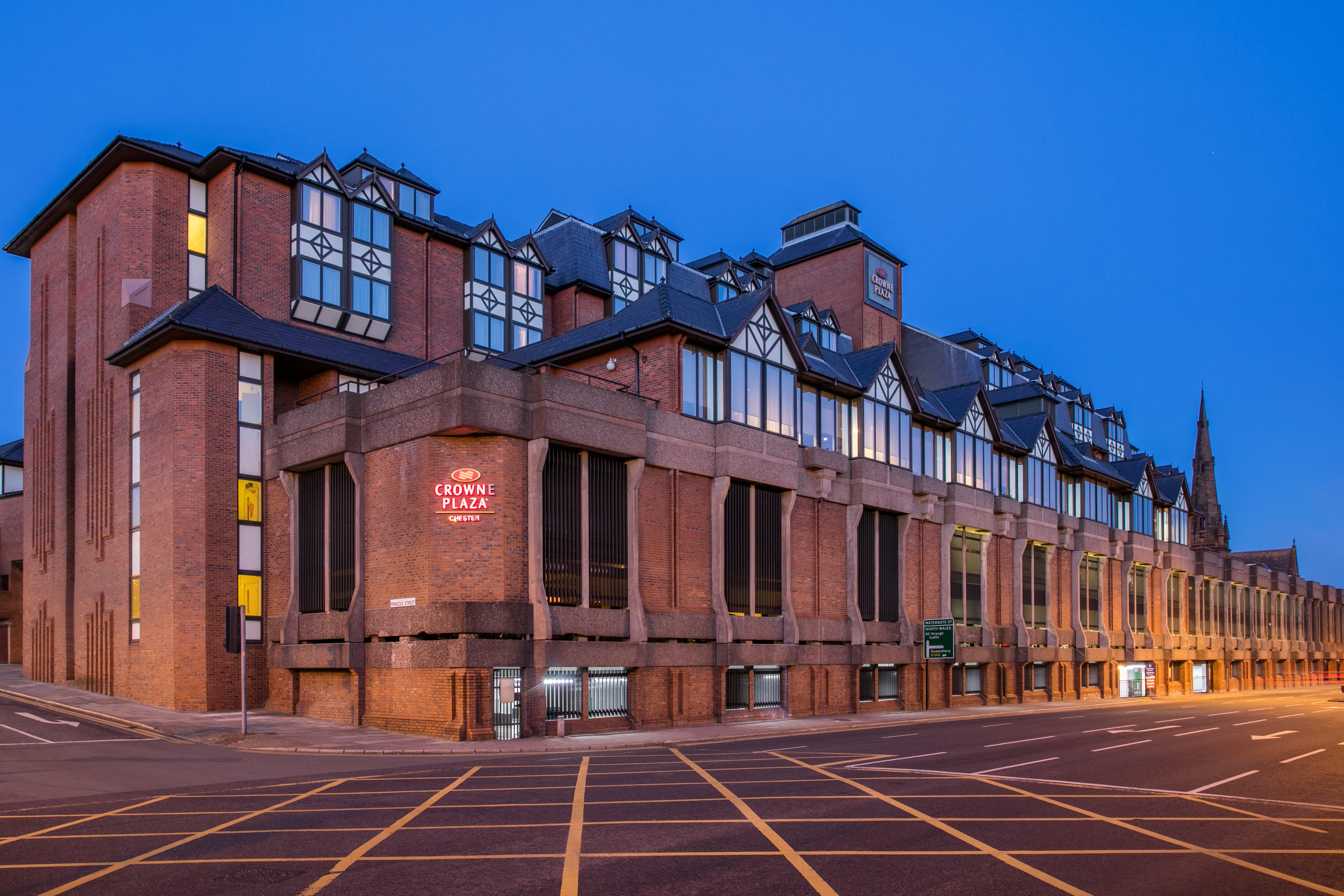 Crowne Plaza Chester By Ihg Exteriör bild
