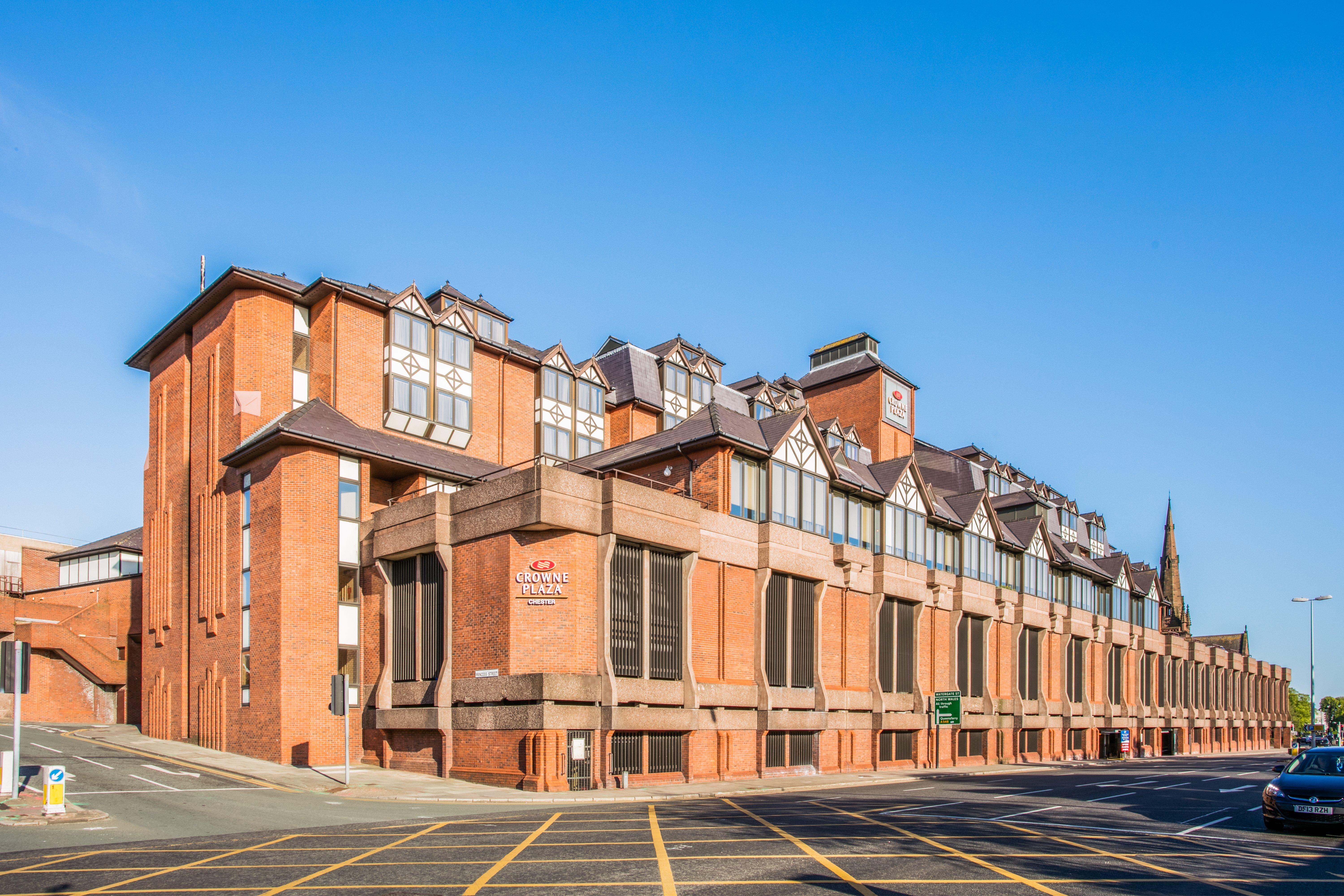 Crowne Plaza Chester By Ihg Exteriör bild