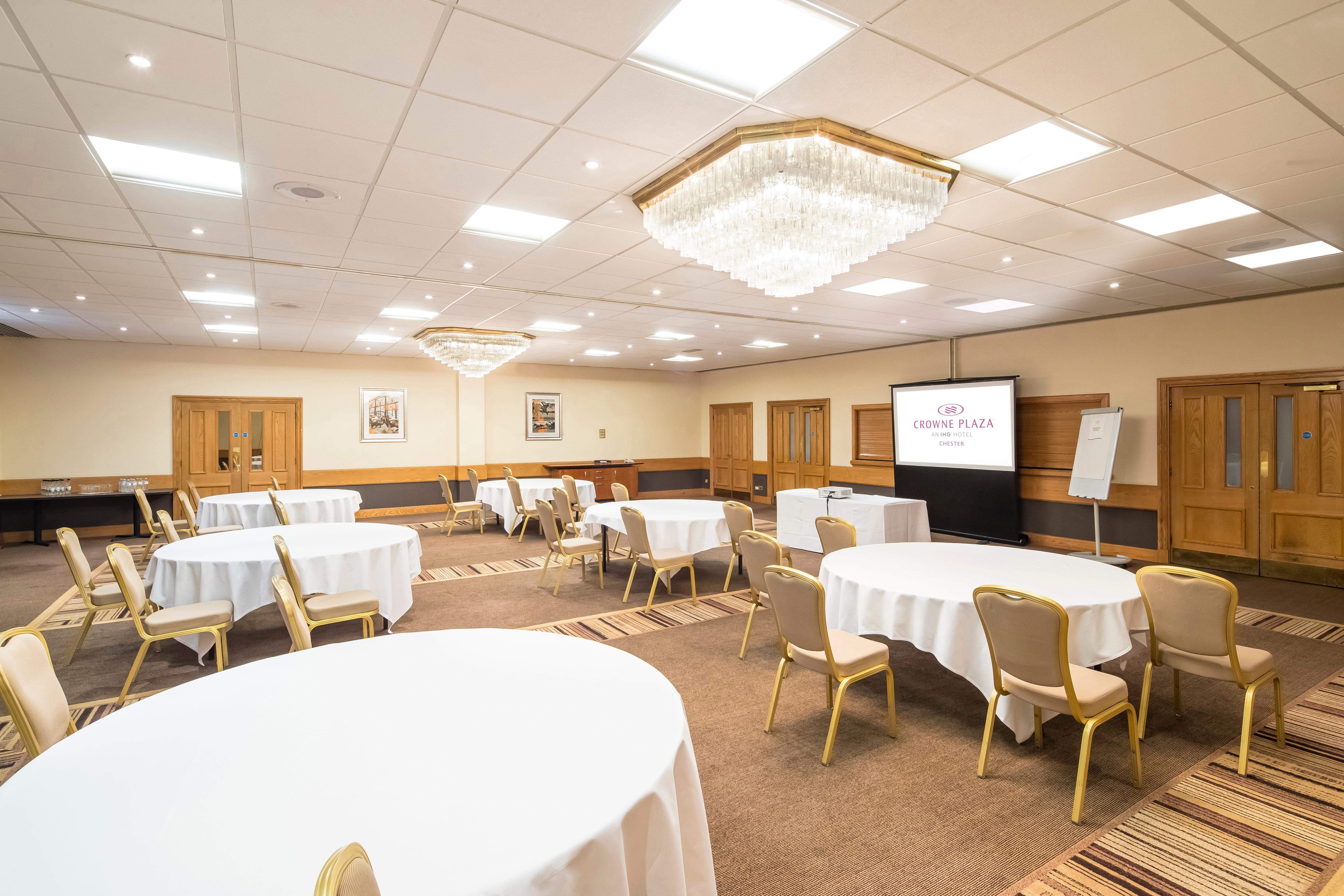 Crowne Plaza Chester By Ihg Exteriör bild